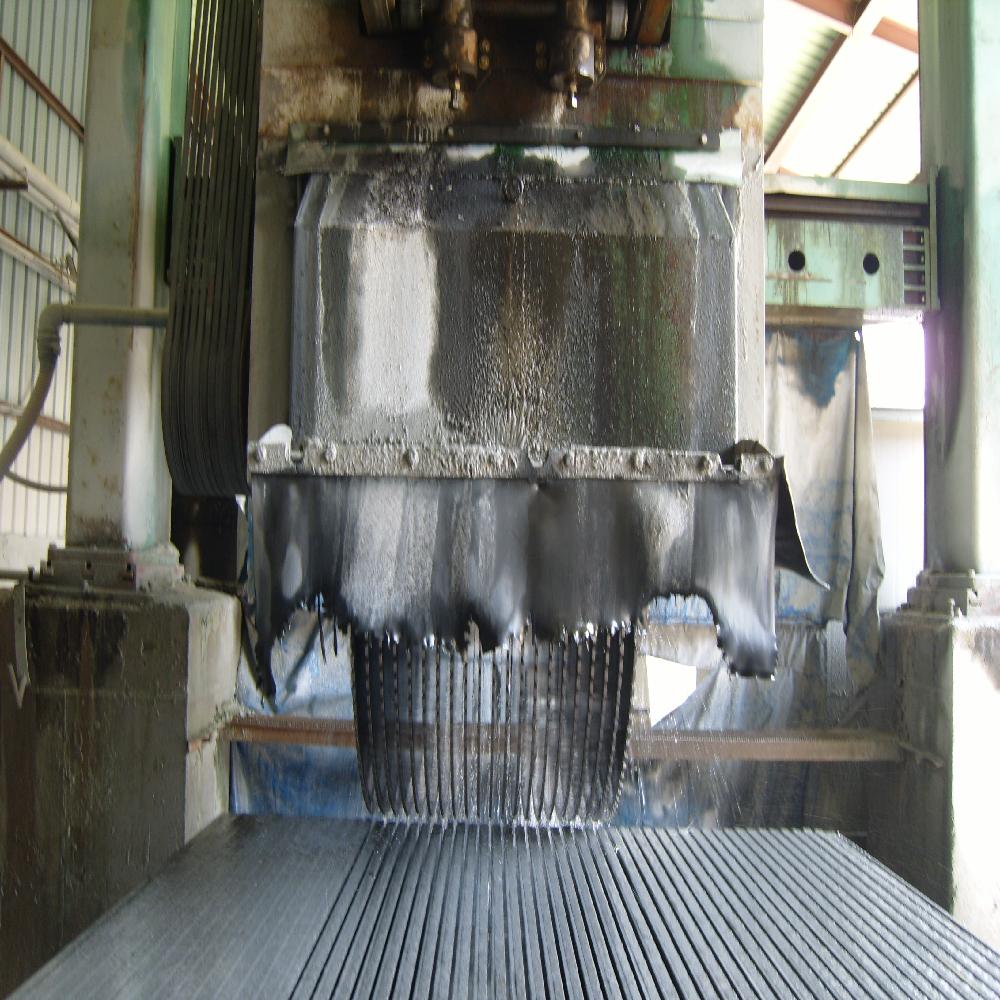 Multi blade block cutter for granite & marble